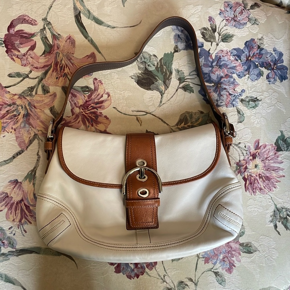 Coach leather shoulder bag